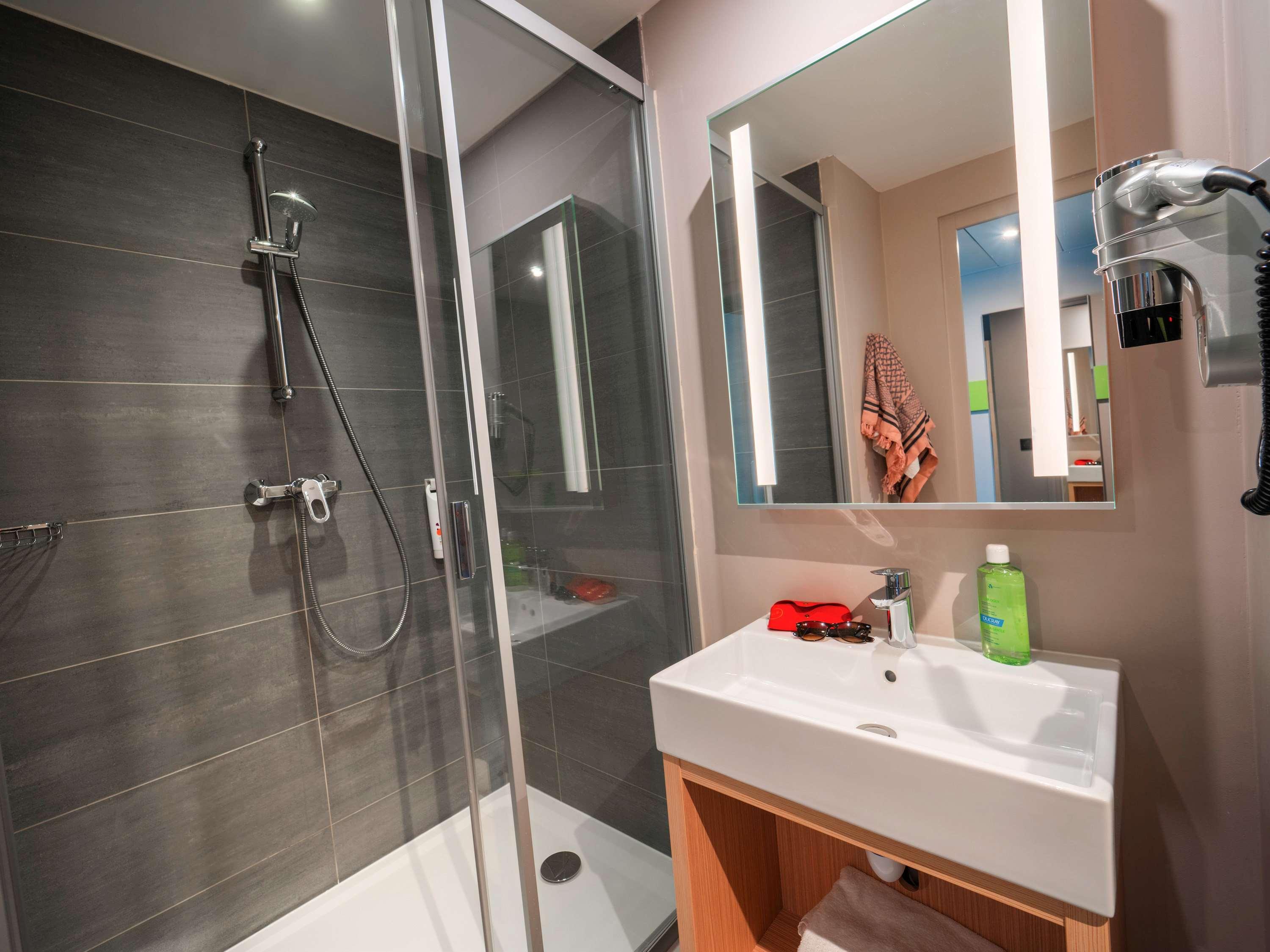Ibis Styles Clamart Gare Grand Paris Екстер'єр фото